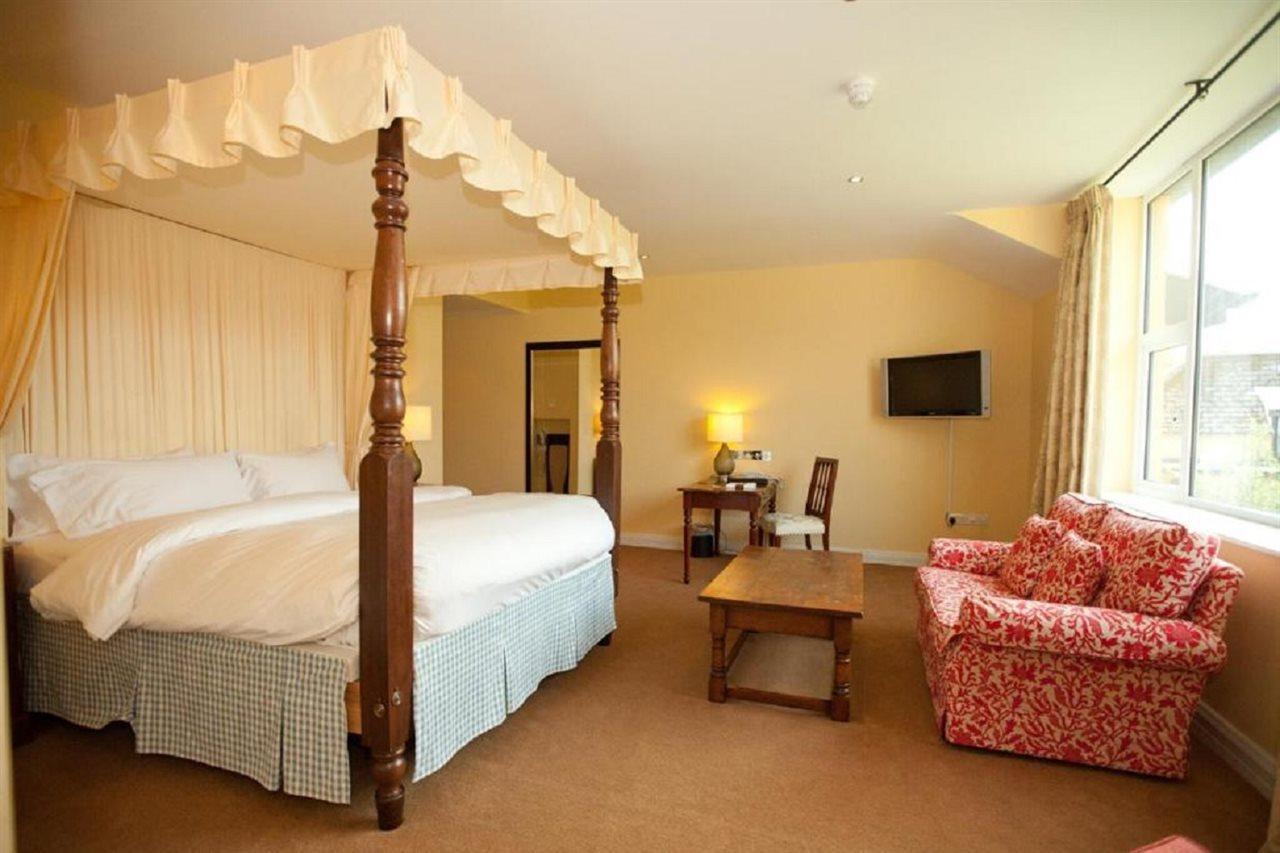 The Dunraven, 4*